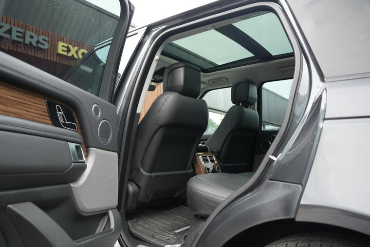 Vehicle Image 30
