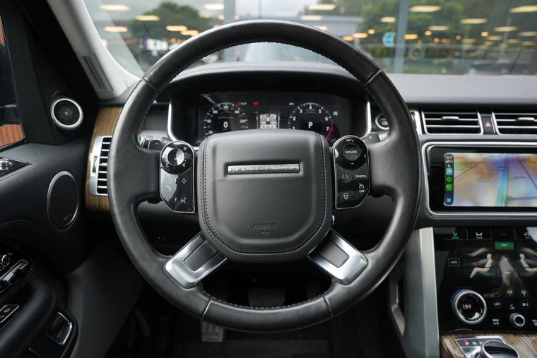 Vehicle Image 8