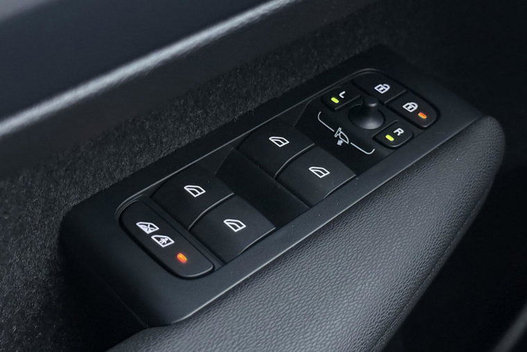 Vehicle Image 40