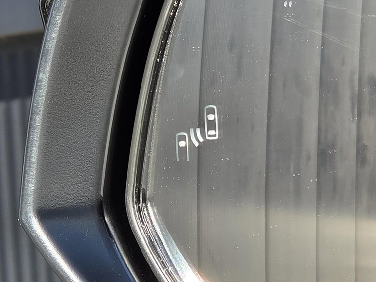 Vehicle Image 24