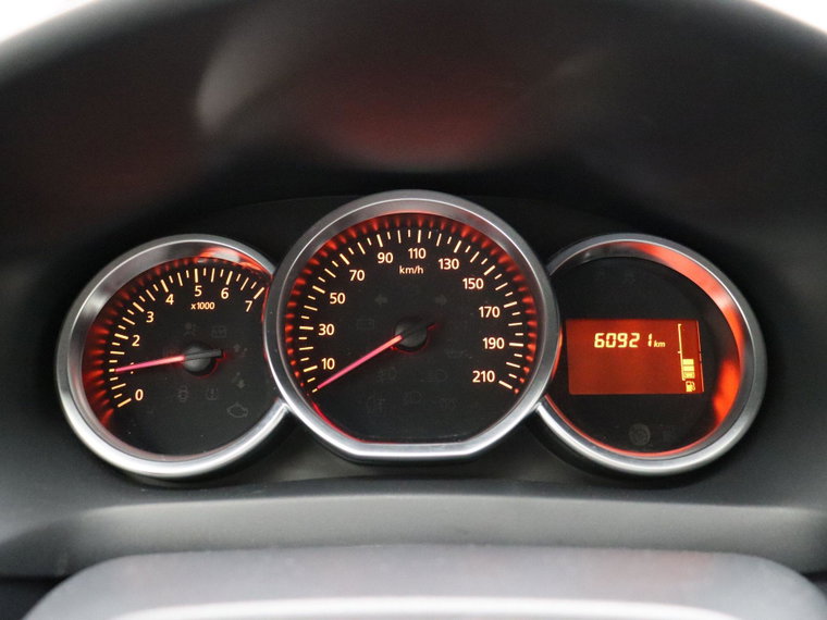 Vehicle Image 25