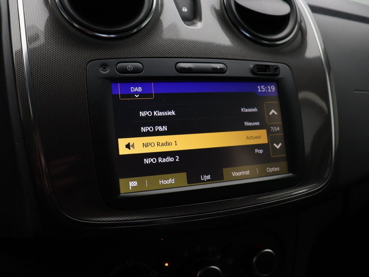 Vehicle Image 32