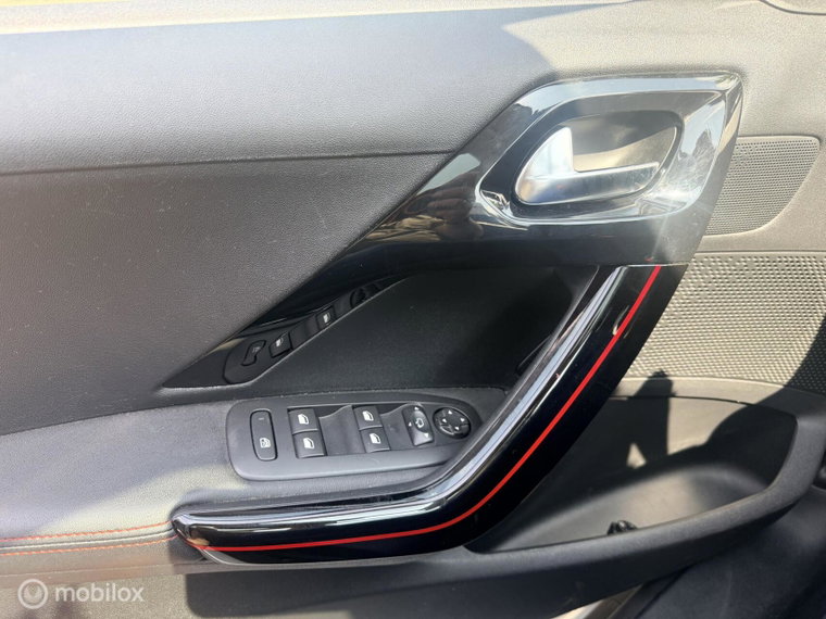 Vehicle Image 17