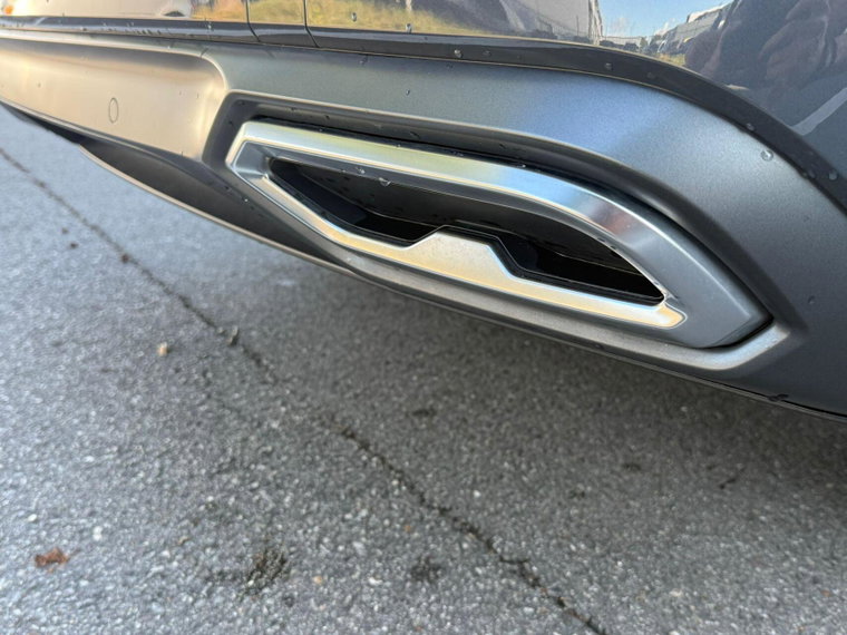 Vehicle Image 33