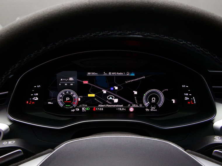 Vehicle Image 32
