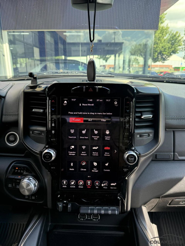 Vehicle Image 30