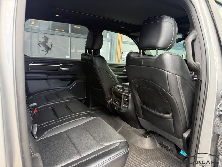 Vehicle Image 37