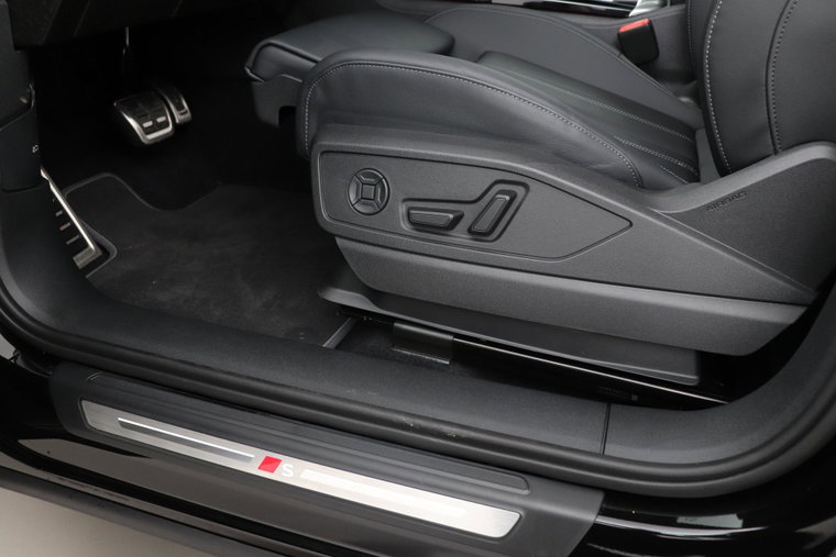 Vehicle Image 45