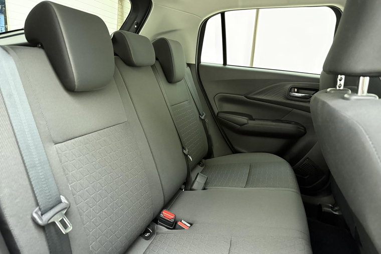 Vehicle Image 15