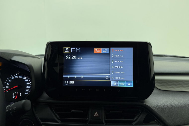 Vehicle Image 25