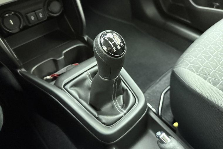 Vehicle Image 28