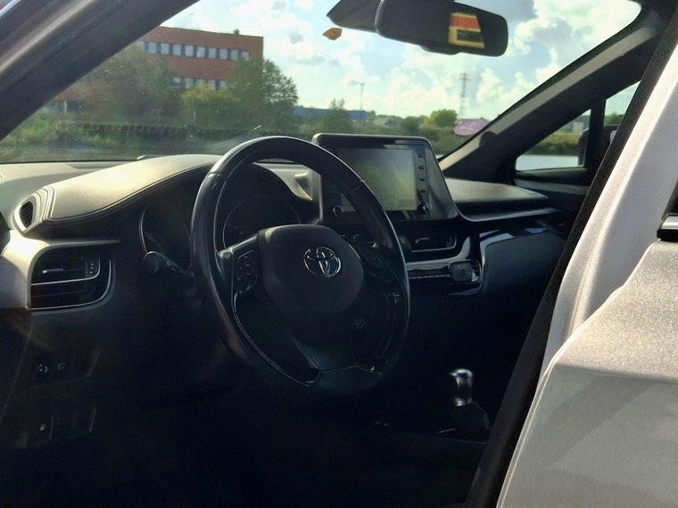 Vehicle Image 19