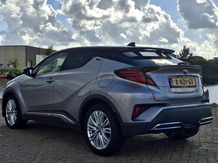 Vehicle Image 8