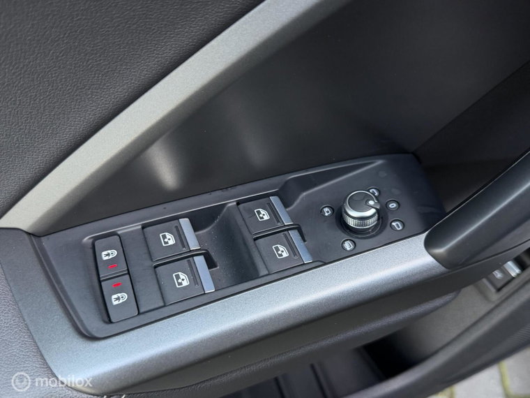 Vehicle Image 39