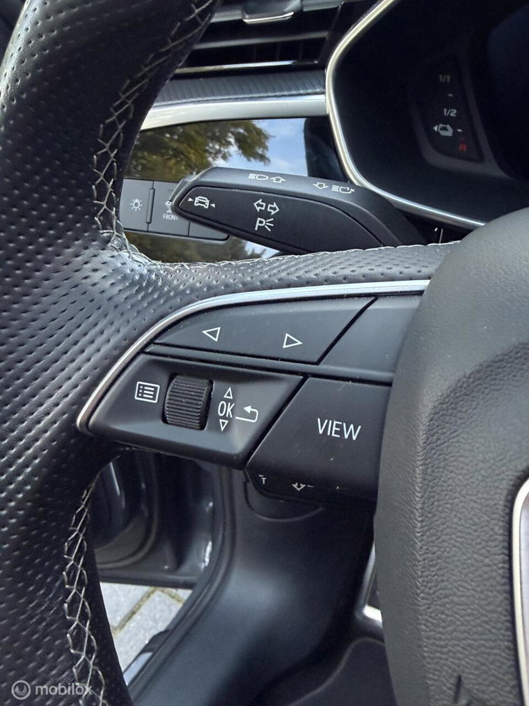 Vehicle Image 42