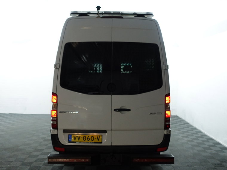 Vehicle Image 28
