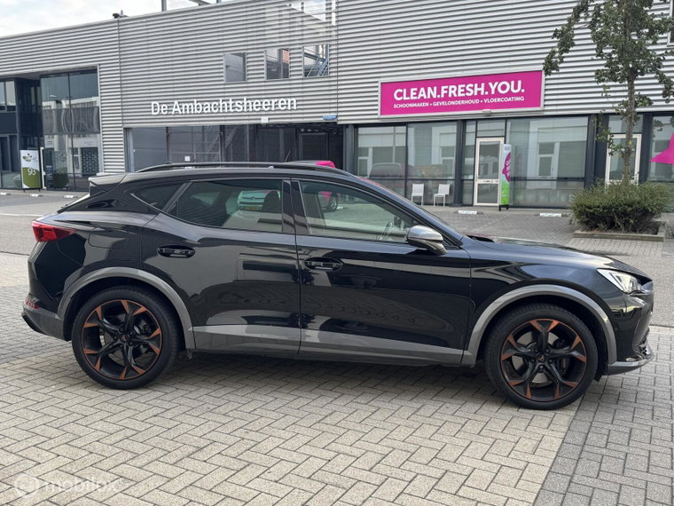 Vehicle Image 28