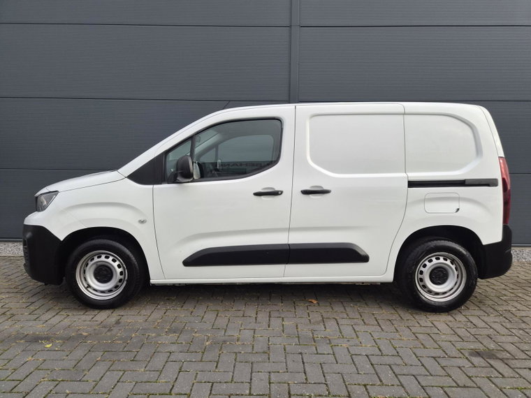 Vehicle Image 27