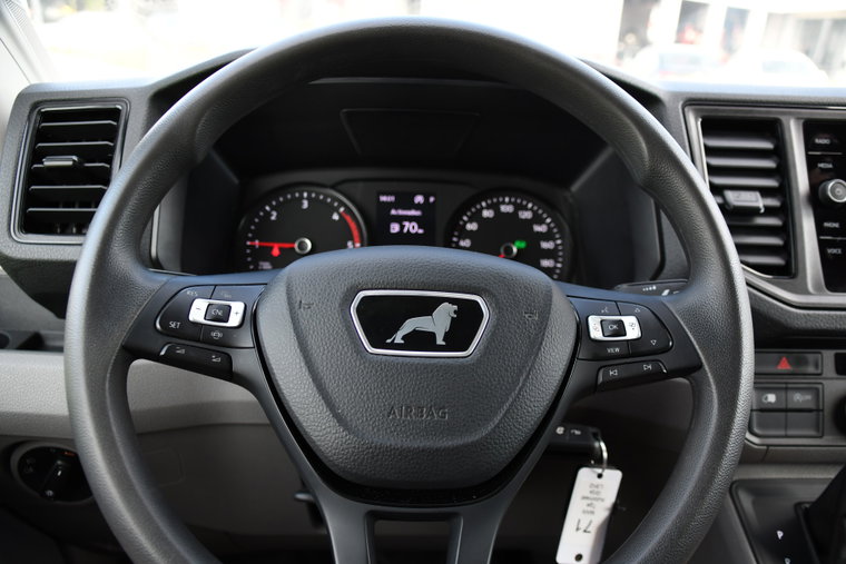 Vehicle Image 13