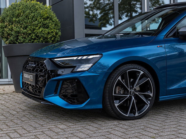 Vehicle Image 48