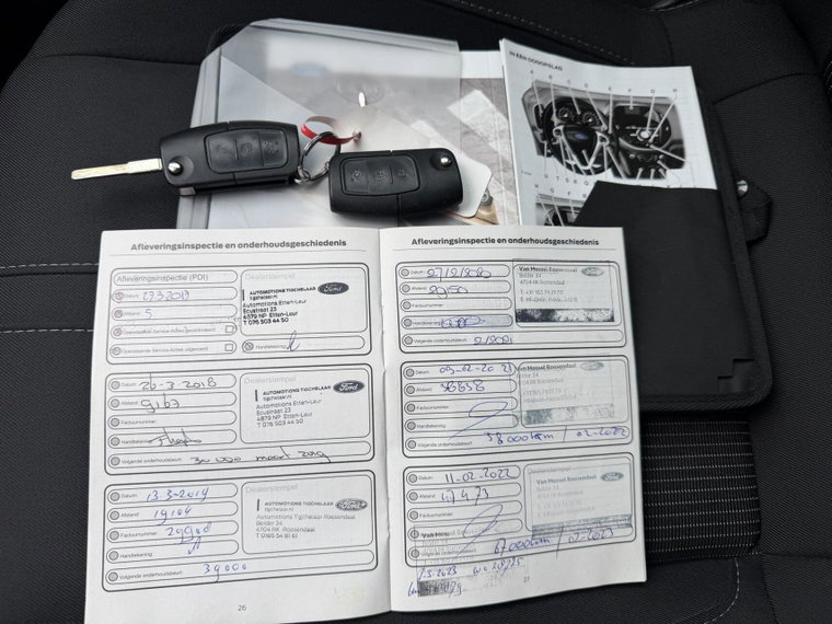 Vehicle Image 30