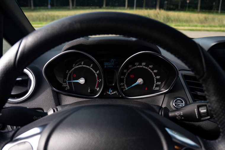 Vehicle Image 13