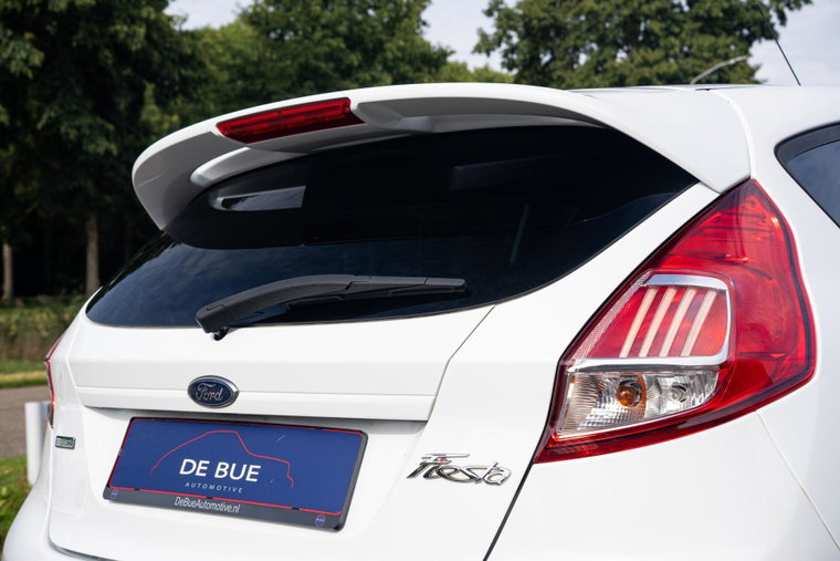 Vehicle Image 32