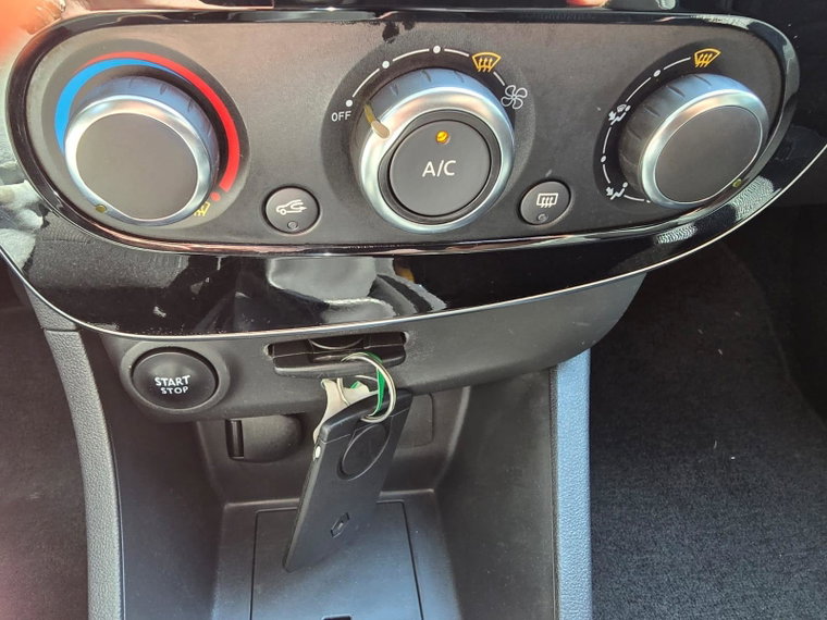 Vehicle Image 28
