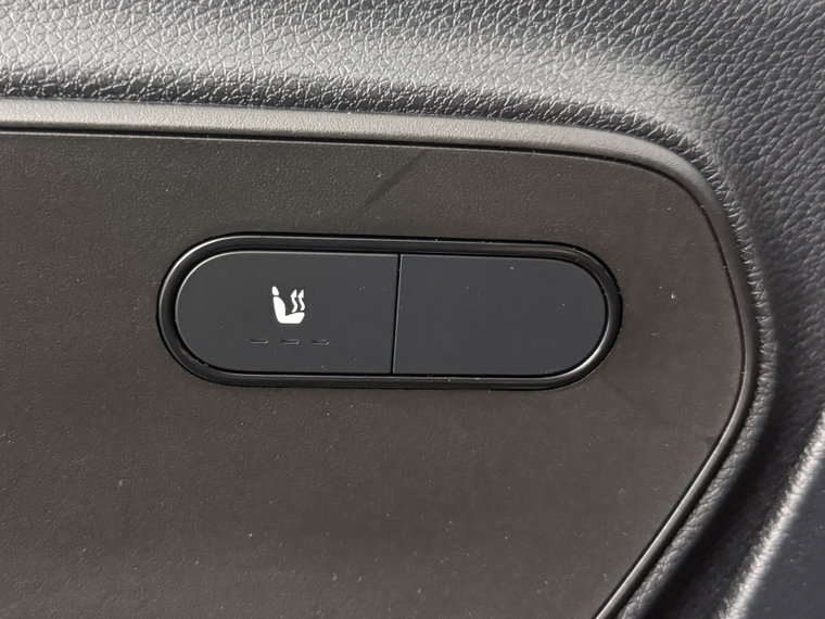 Vehicle Image 29