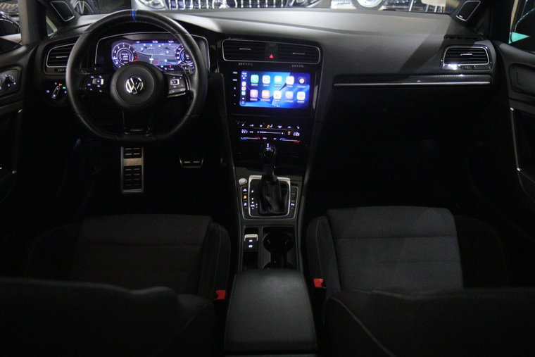 Vehicle Image 8