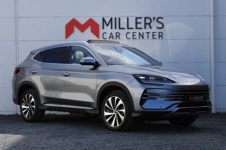 Vehicle Image 6