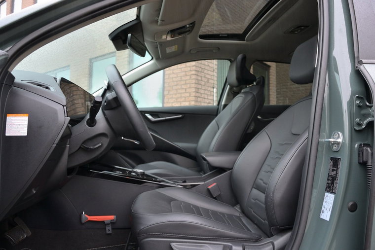 Vehicle Image 9