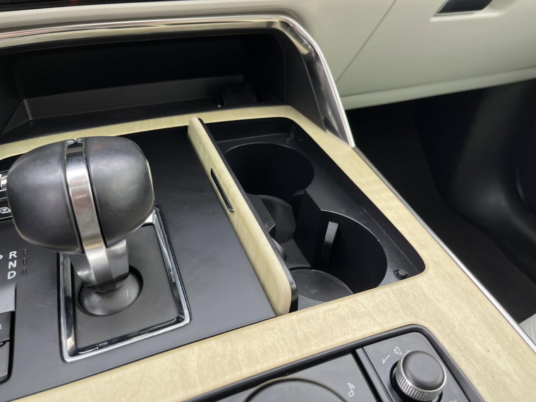 Vehicle Image 32