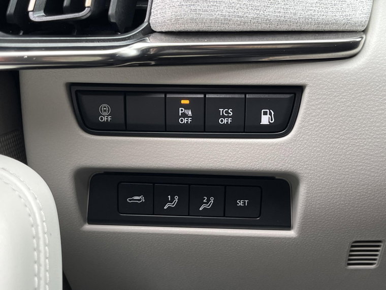 Vehicle Image 52