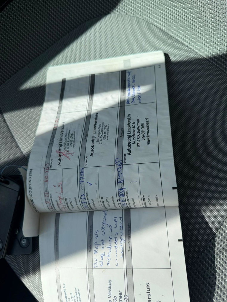 Vehicle Image 35