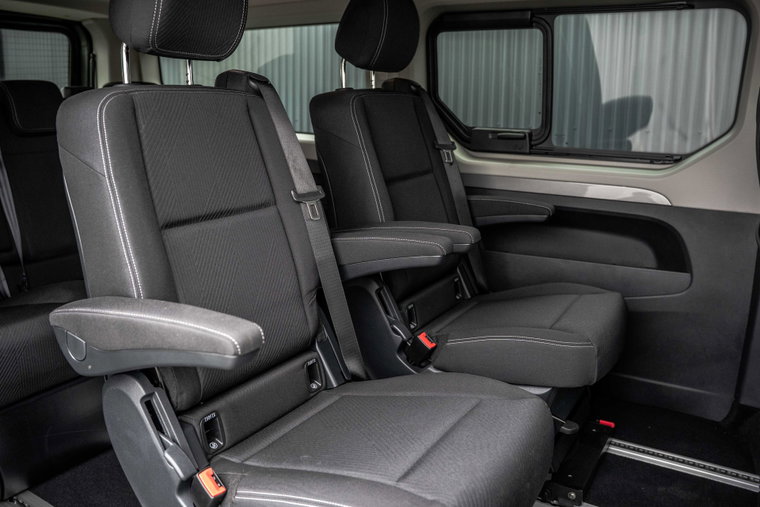Vehicle Image 14