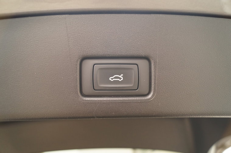 Vehicle Image 28