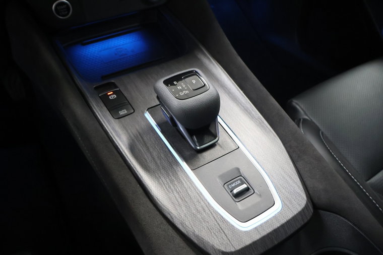 Vehicle Image 35