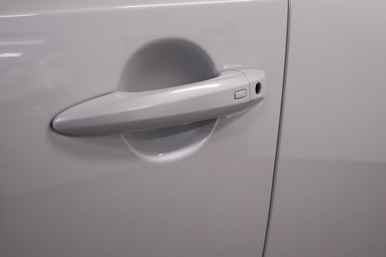 Vehicle Image 38