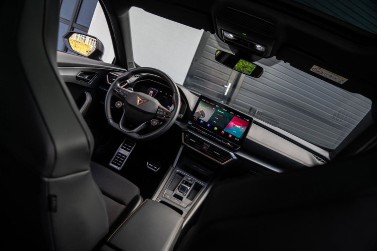 Vehicle Image 11