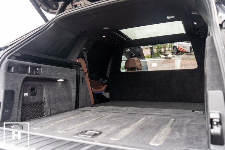 Vehicle Image 32