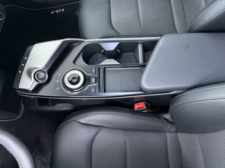 Vehicle Image 33