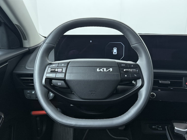 Vehicle Image 38
