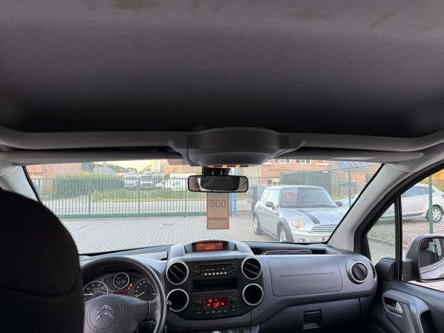 Vehicle Image 31