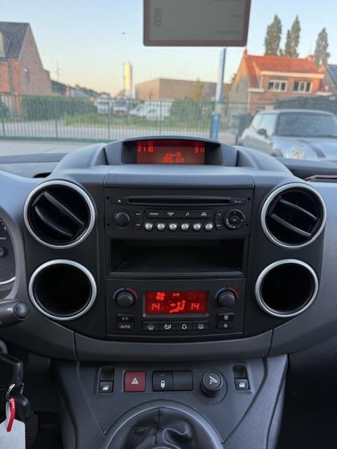 Vehicle Image 40