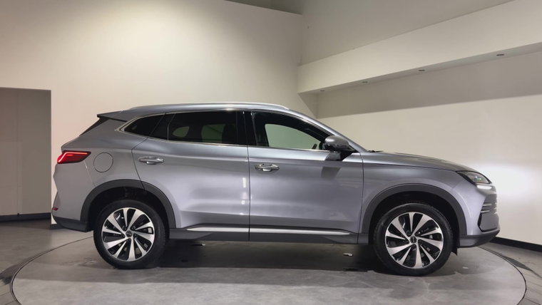 Vehicle Image 30
