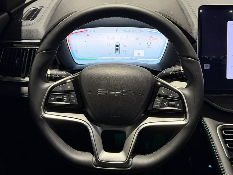 Vehicle Image 11