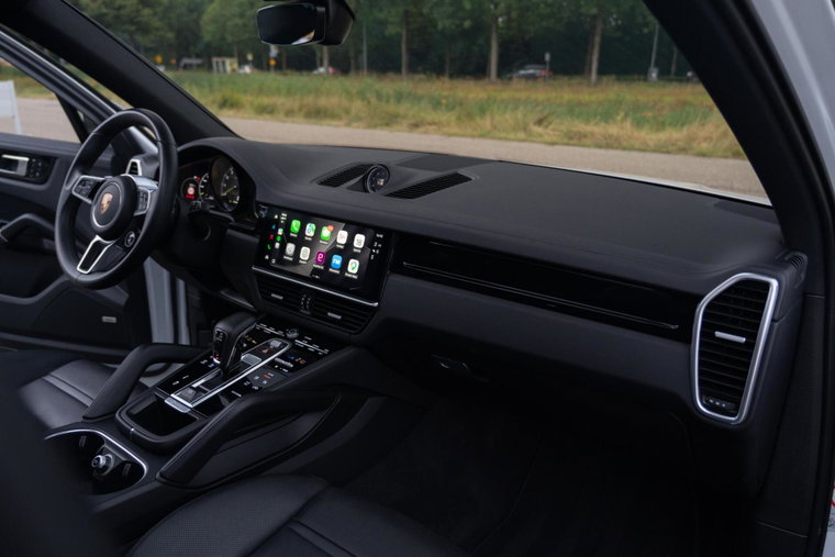 Vehicle Image 24