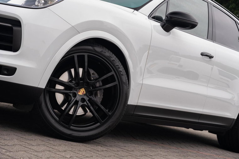 Vehicle Image 32
