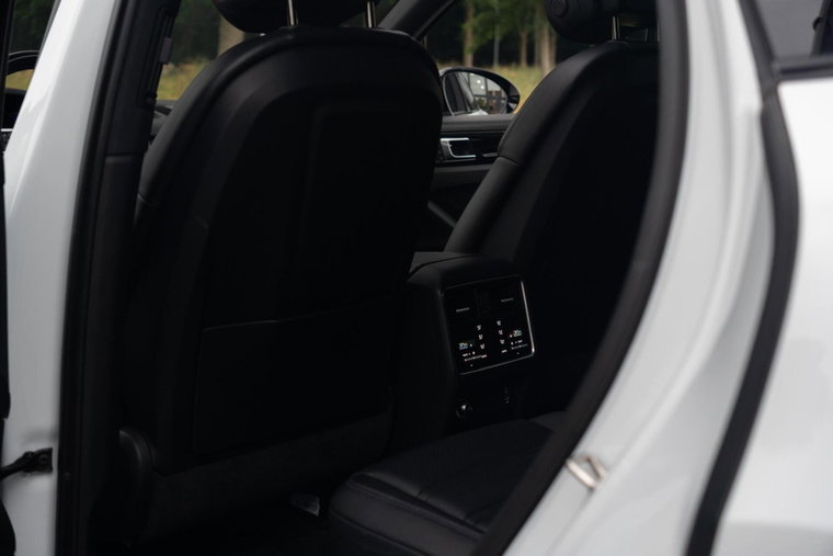 Vehicle Image 39